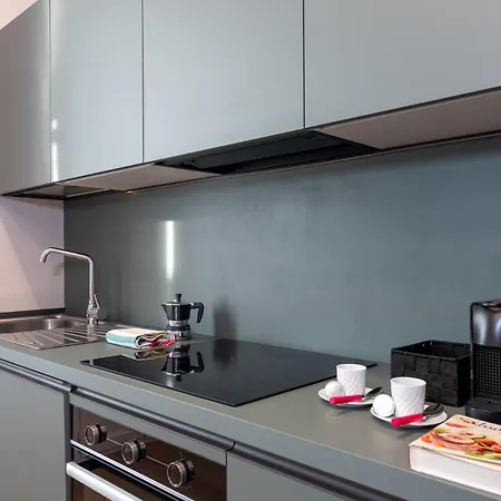 Modern For 4 In Historical Building - Duomo View * Милан