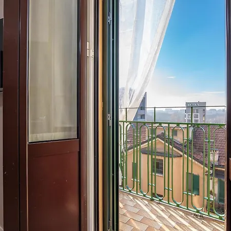 아파트 Modern For 4 In Historical Building - Duomo View *